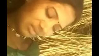 Desi Bhabhi Boob Press and Fuck Show in Khet with Neighbour