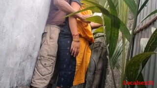 Indian Bengali Hot Woman Fucking With Young Boyfriend In Outdoor Video